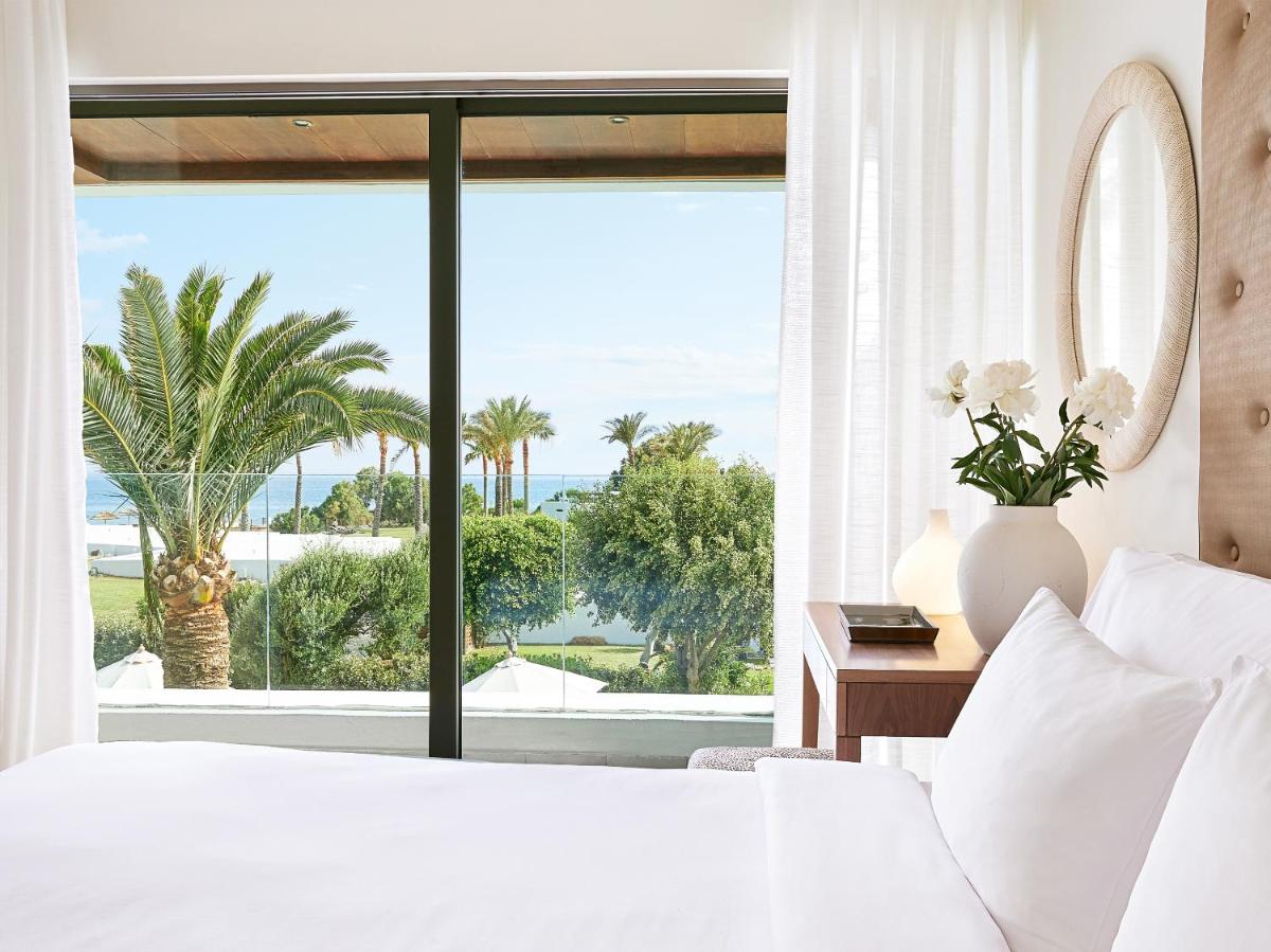 Amirandes, A Resort to Live