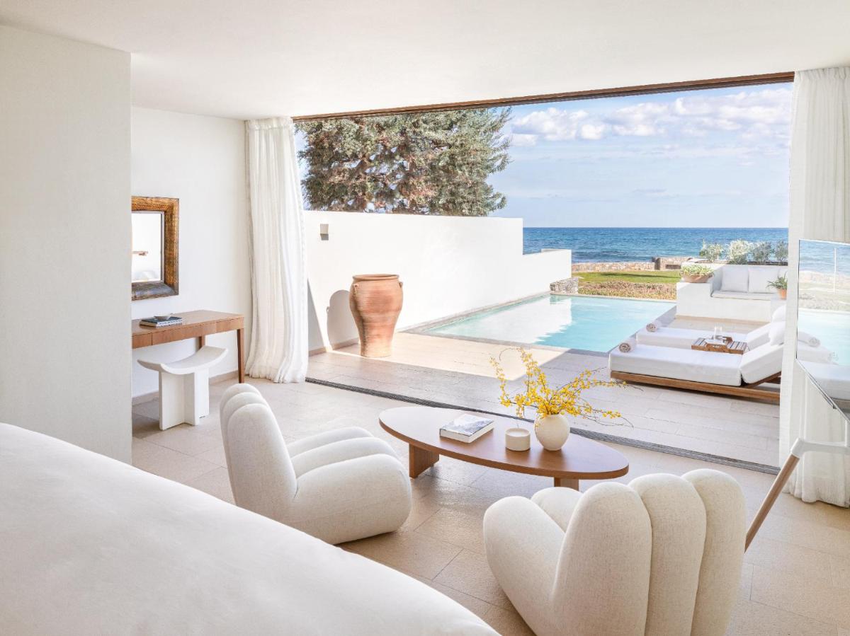 Amirandes, A Resort to Live