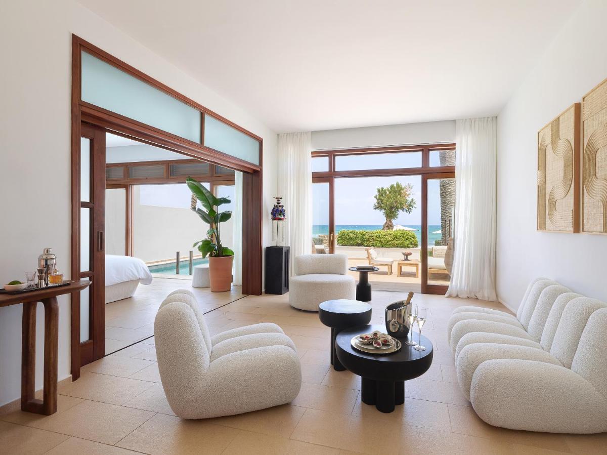 Amirandes, A Resort to Live