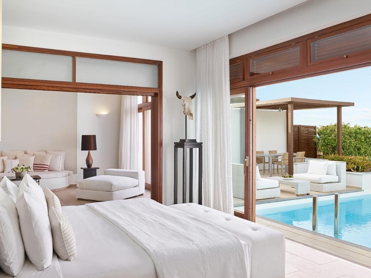 Amirandes, A Resort to Live