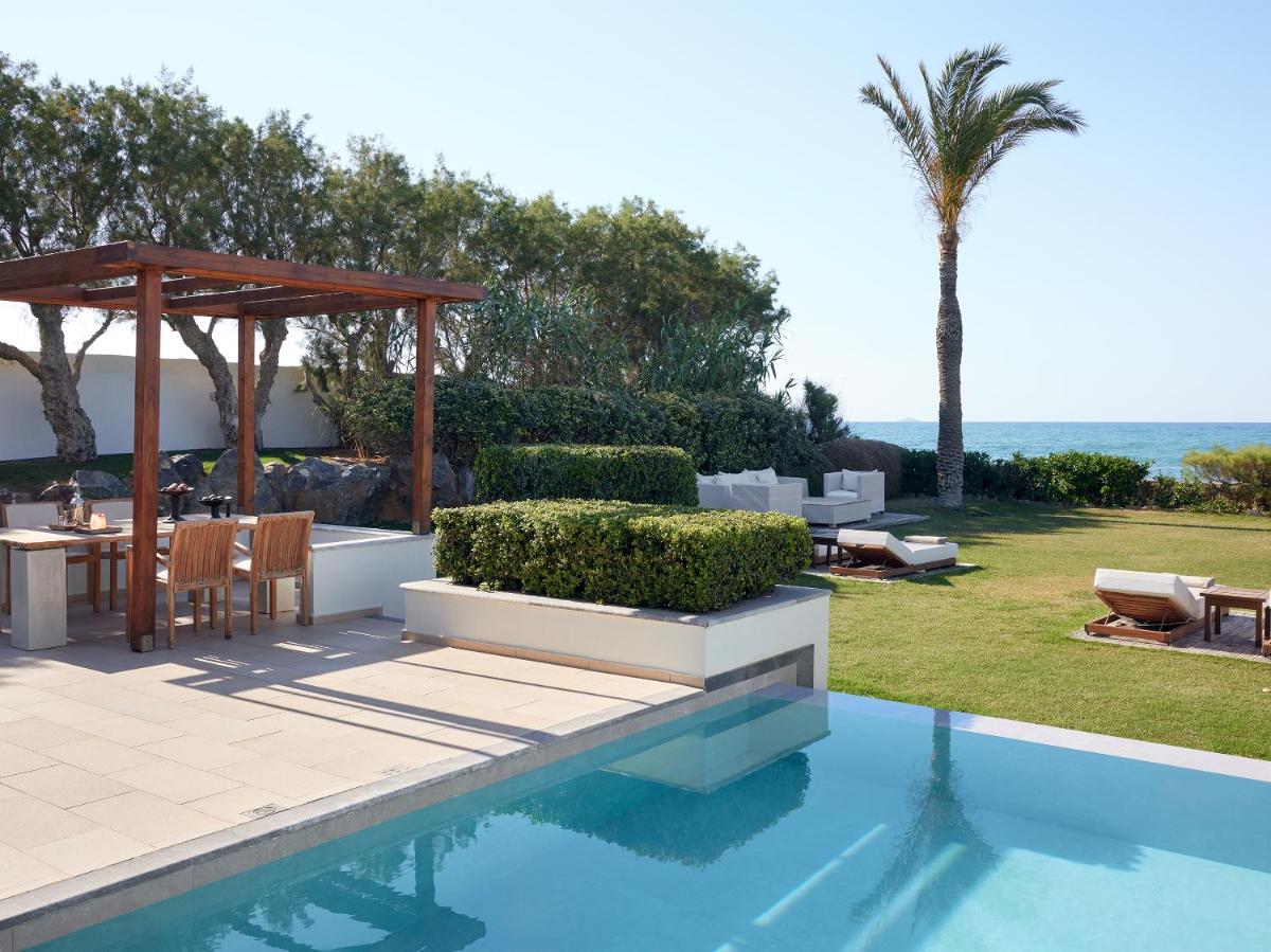Amirandes, A Resort to Live