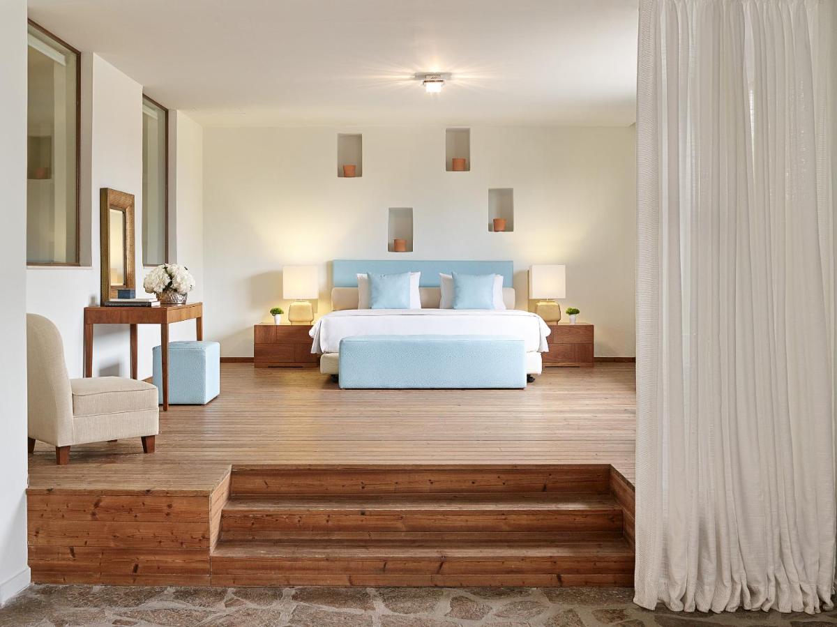 Amirandes, A Resort to Live