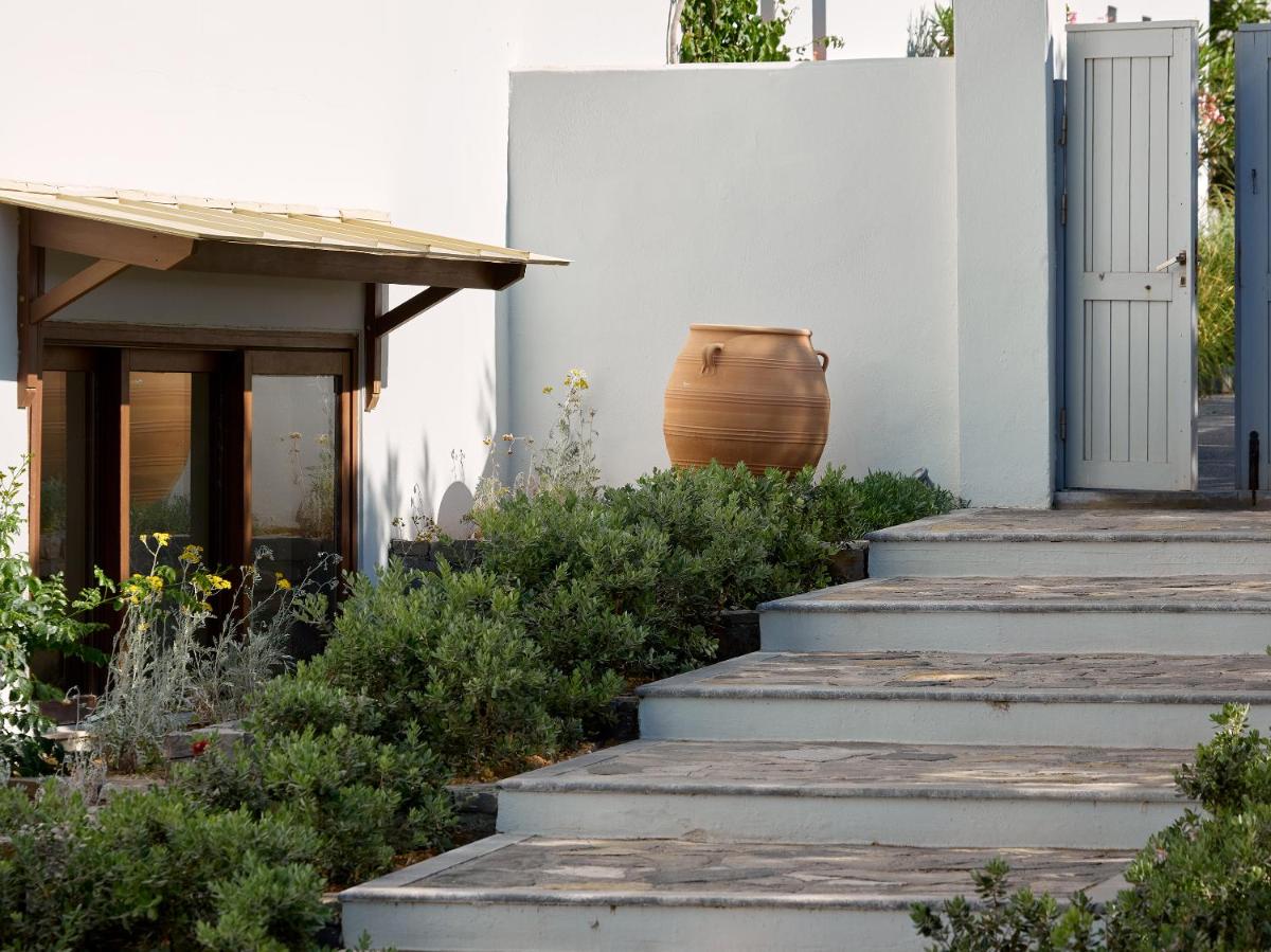 Amirandes, A Resort to Live