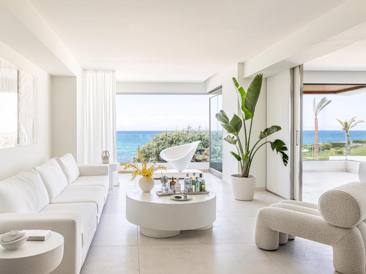 Amirandes, A Resort to Live