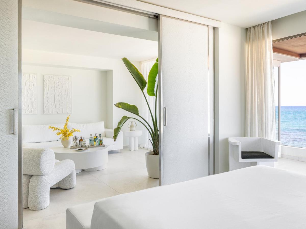 Amirandes, A Resort to Live