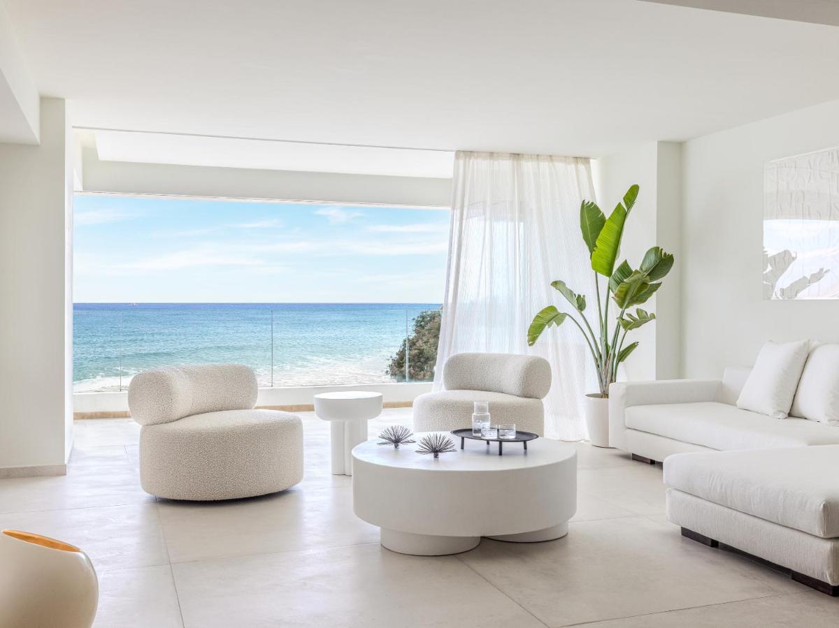 Amirandes, A Resort to Live