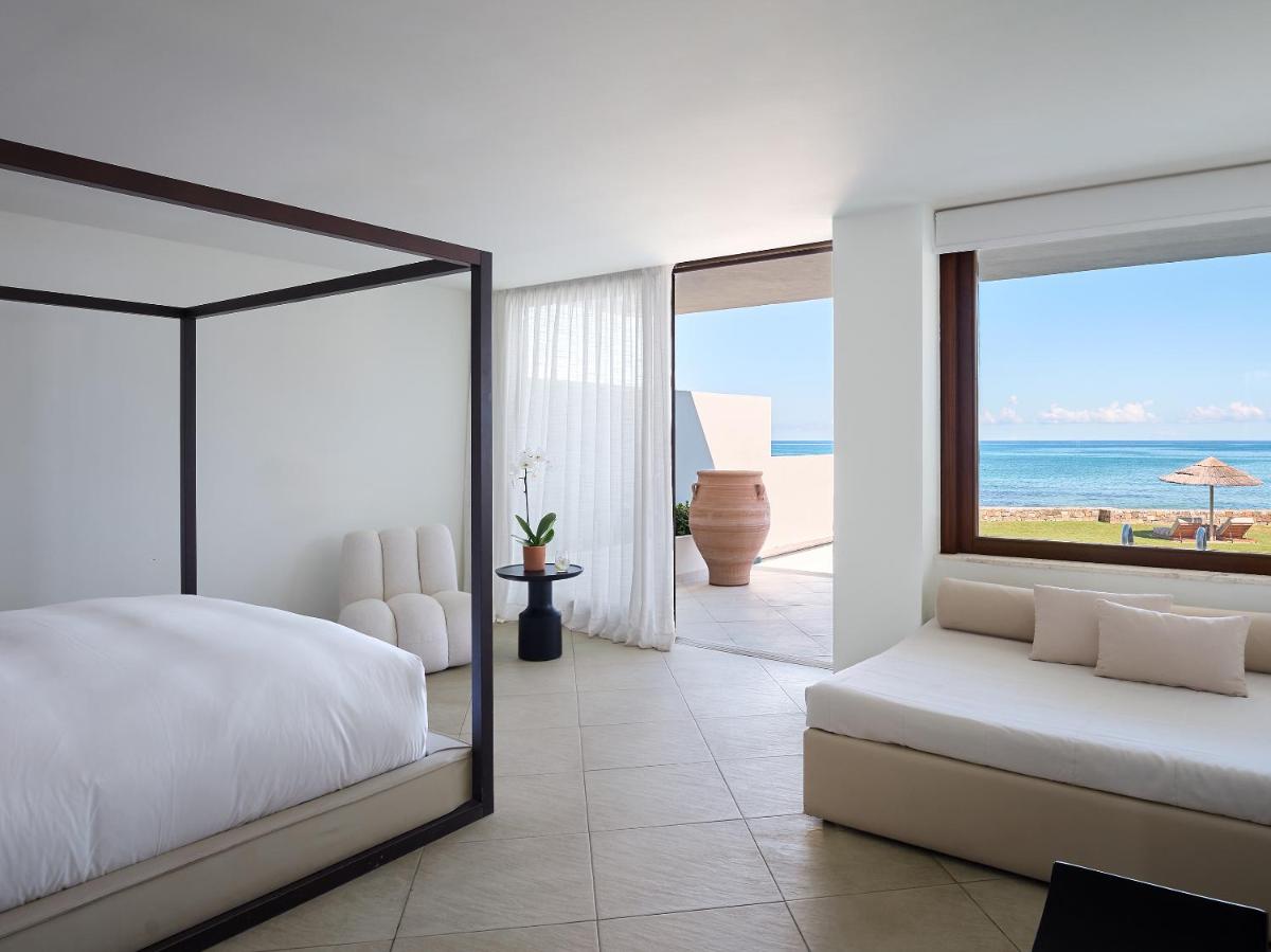 Amirandes, A Resort to Live