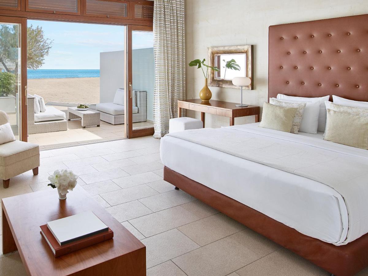 Amirandes, A Resort to Live
