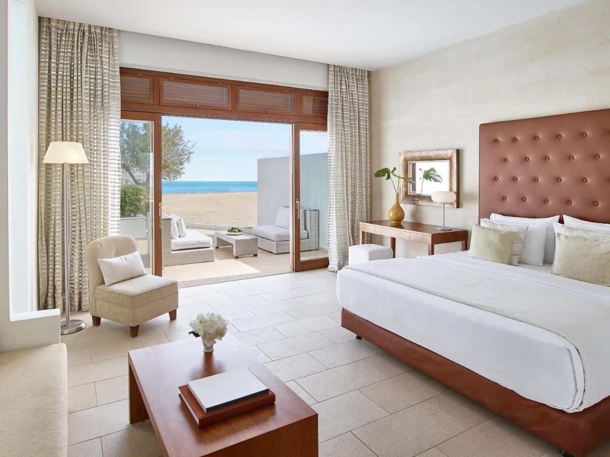 Amirandes, A Resort to Live