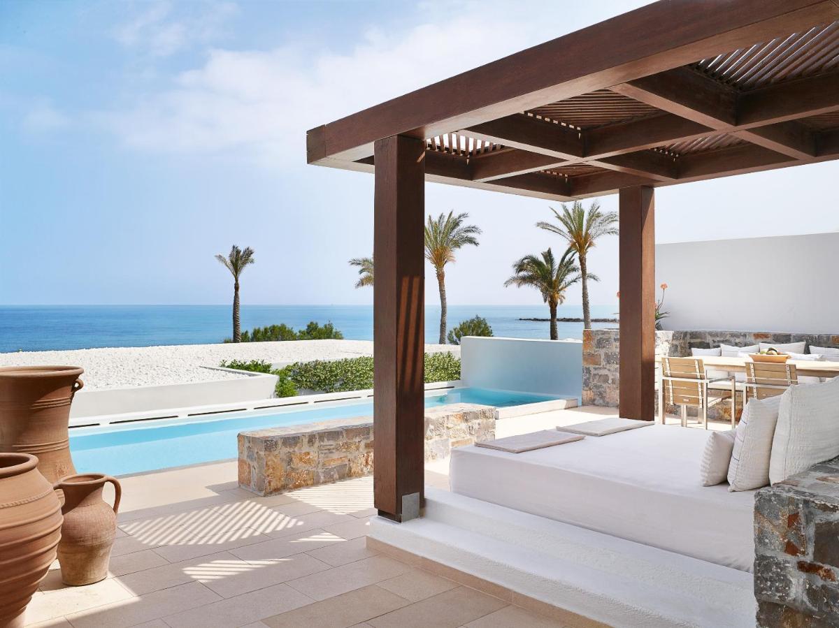 Amirandes, A Resort to Live