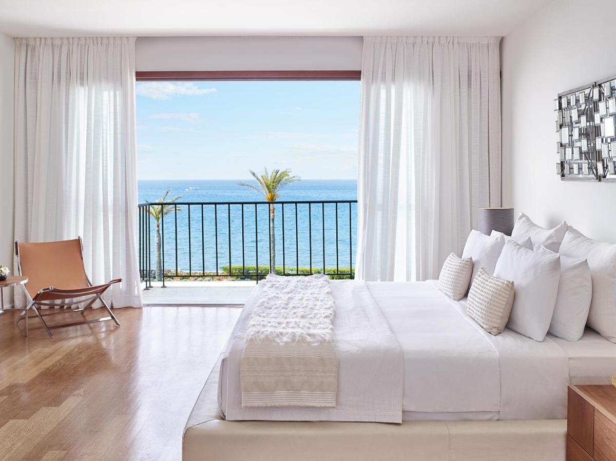 Amirandes, A Resort to Live