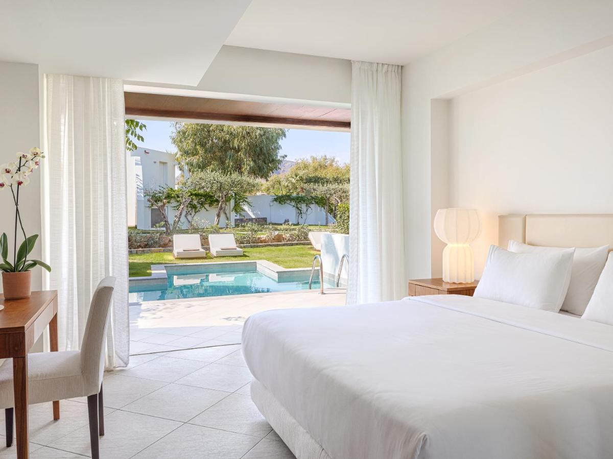 Amirandes, A Resort to Live