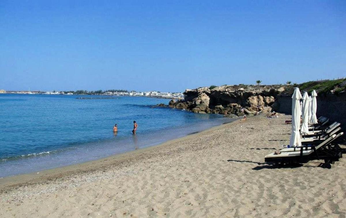 Amphora Hotel & Suites