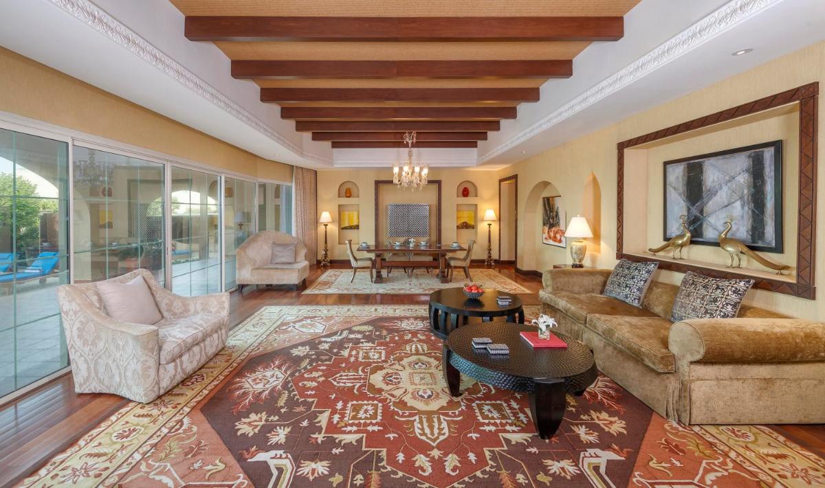 Anantara Desert Islands Resort & Spa