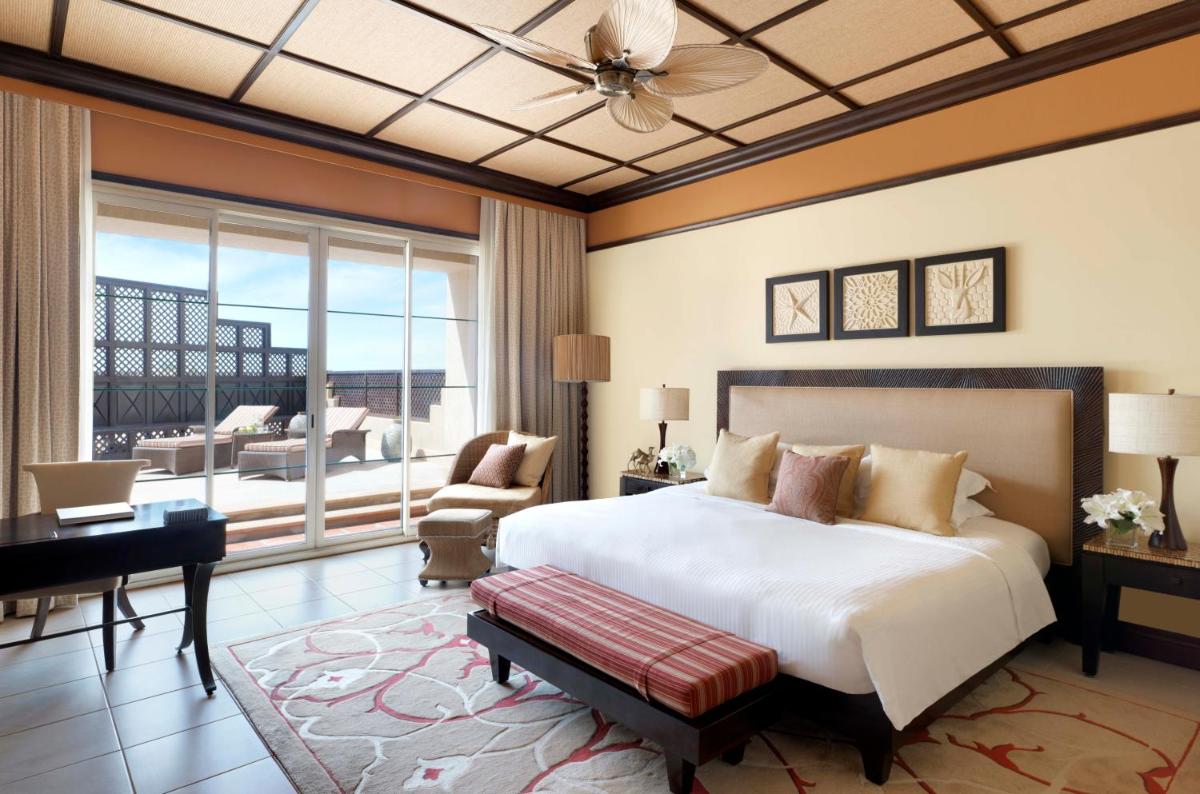 Anantara Desert Islands Resort & Spa