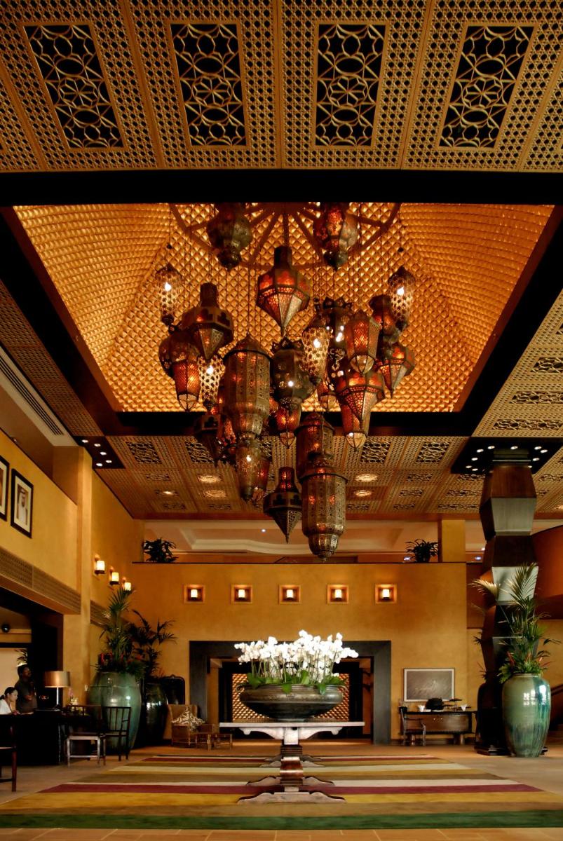 Anantara Desert Islands Resort & Spa