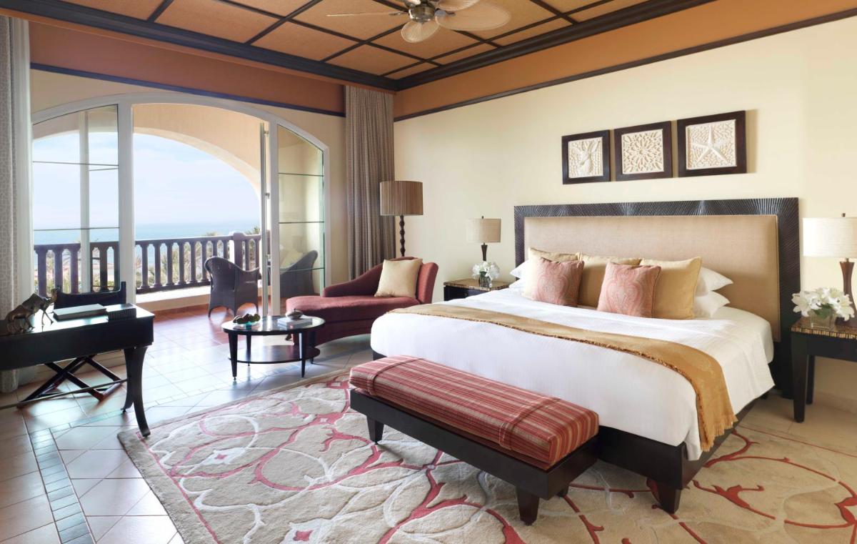 Anantara Desert Islands Resort & Spa