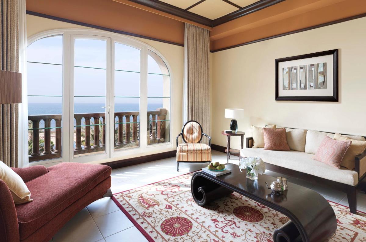 Anantara Desert Islands Resort & Spa