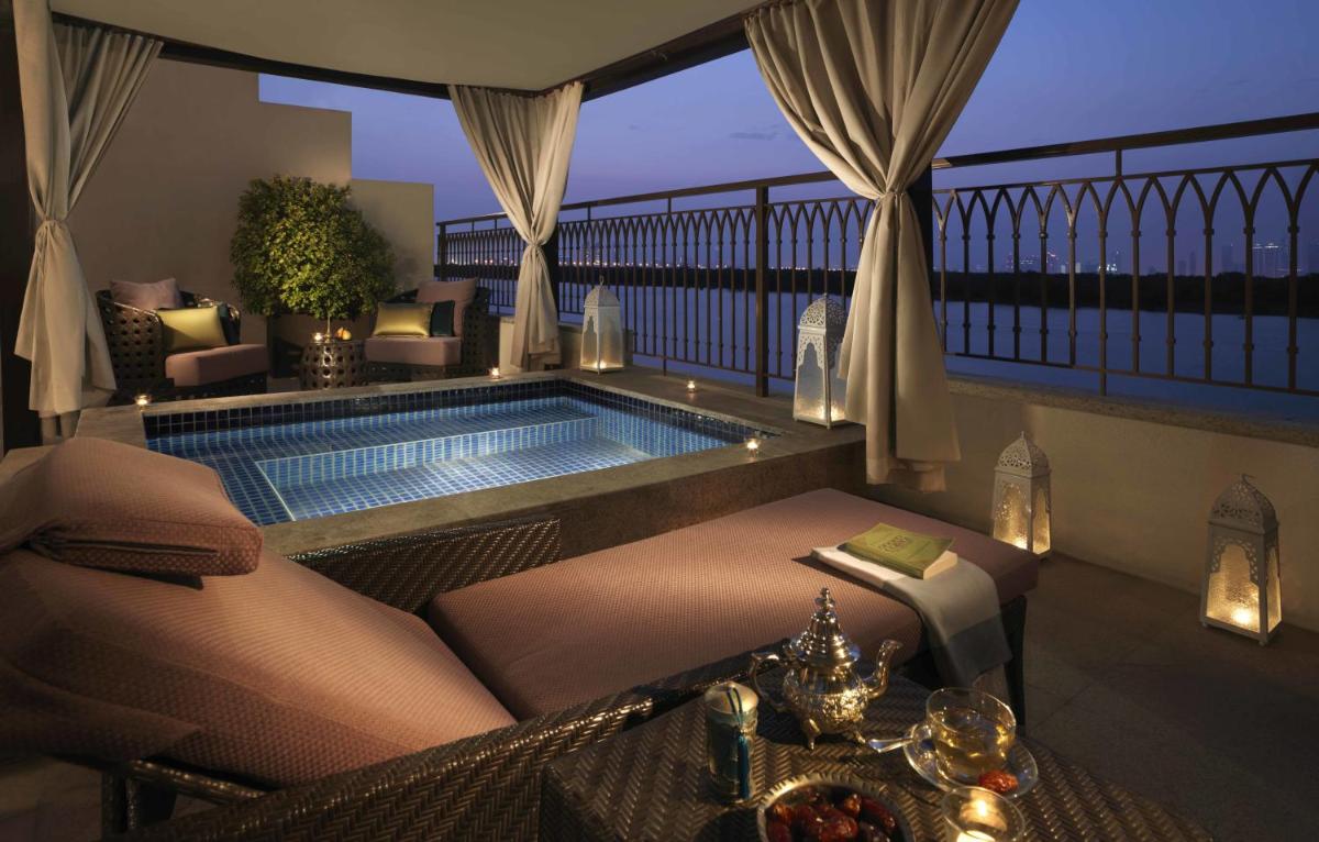 The Mangroves Abu Dhabi, LXR Hotels & Resorts