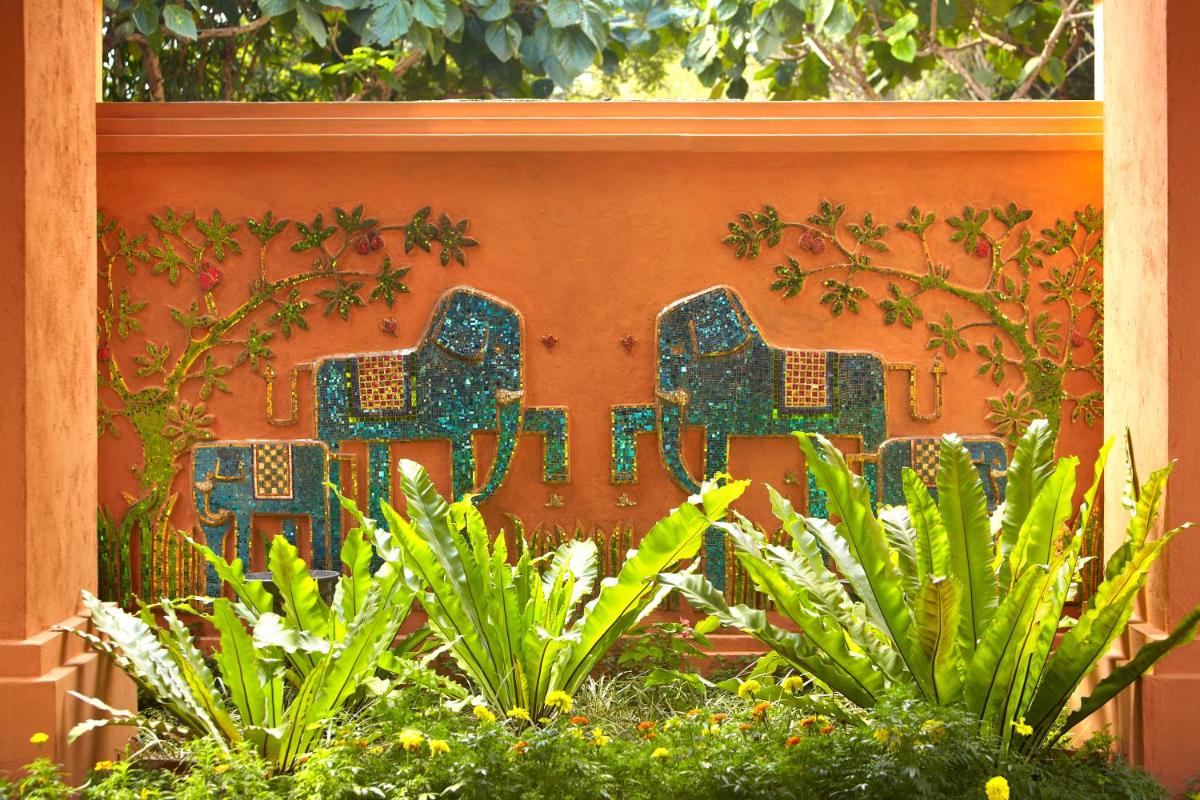 Anantara Golden Triangle Elephant Camp & Resort