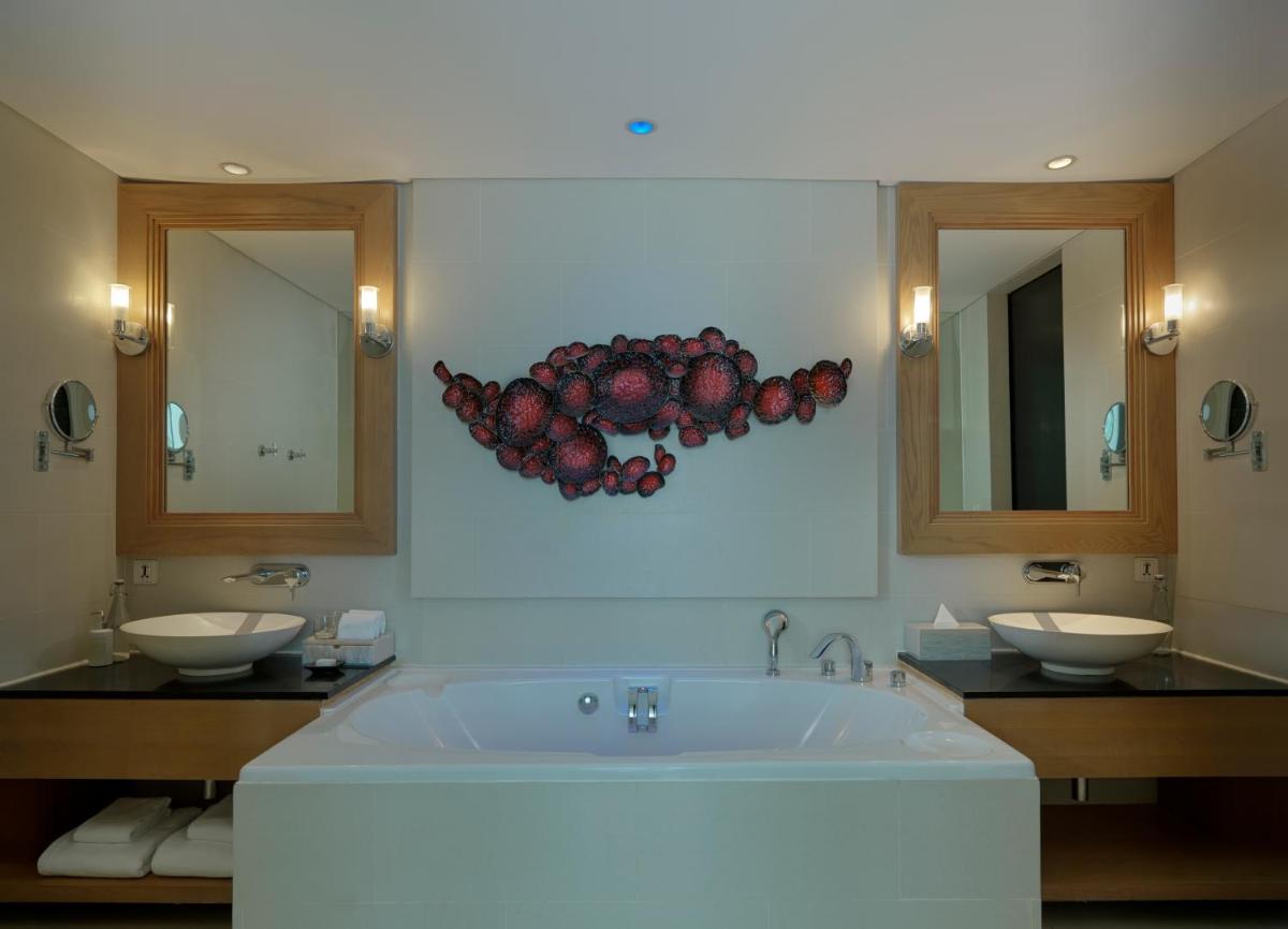 Anantara Mai Khao Phuket Villas