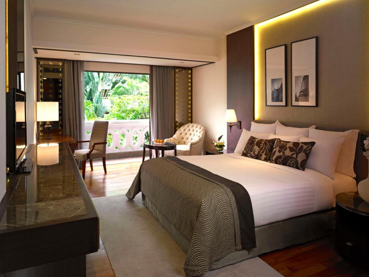 Anantara Riverside Bangkok Resort