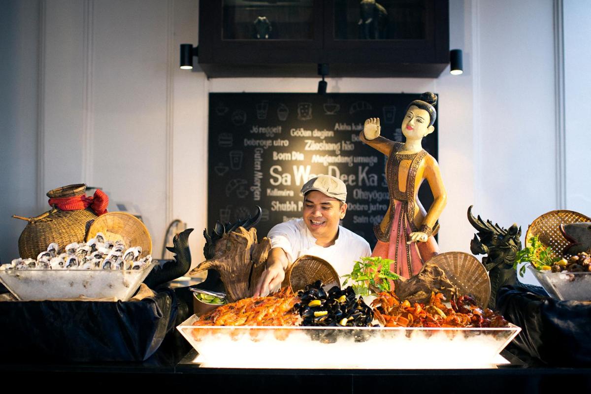 Anantara Riverside Bangkok Resort