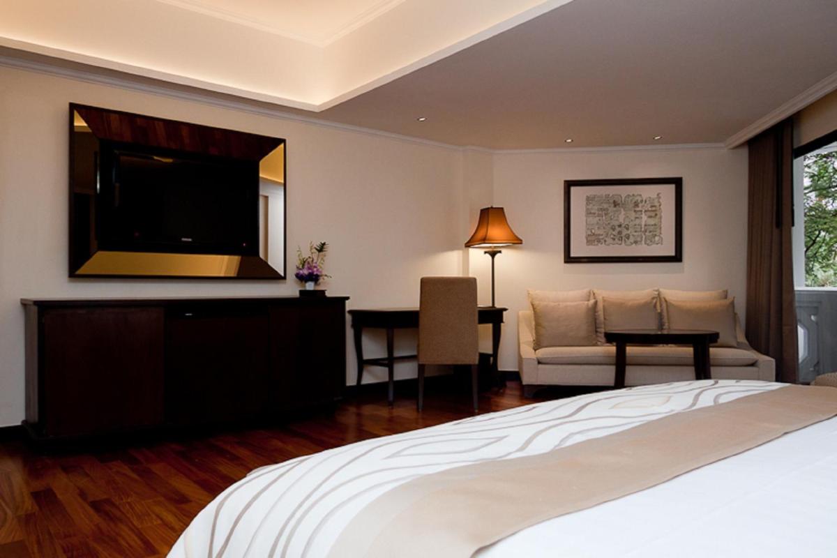 Anantara Riverside Bangkok Resort