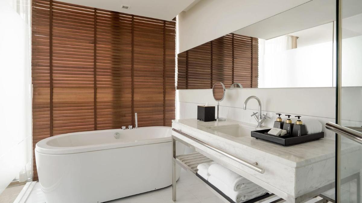 JC Kevin Sathorn Bangkok Hotel