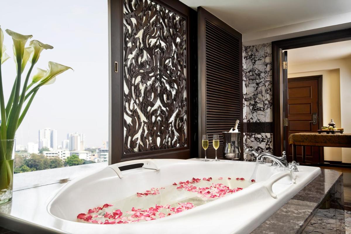 Anantara Siam Bangkok Hotel