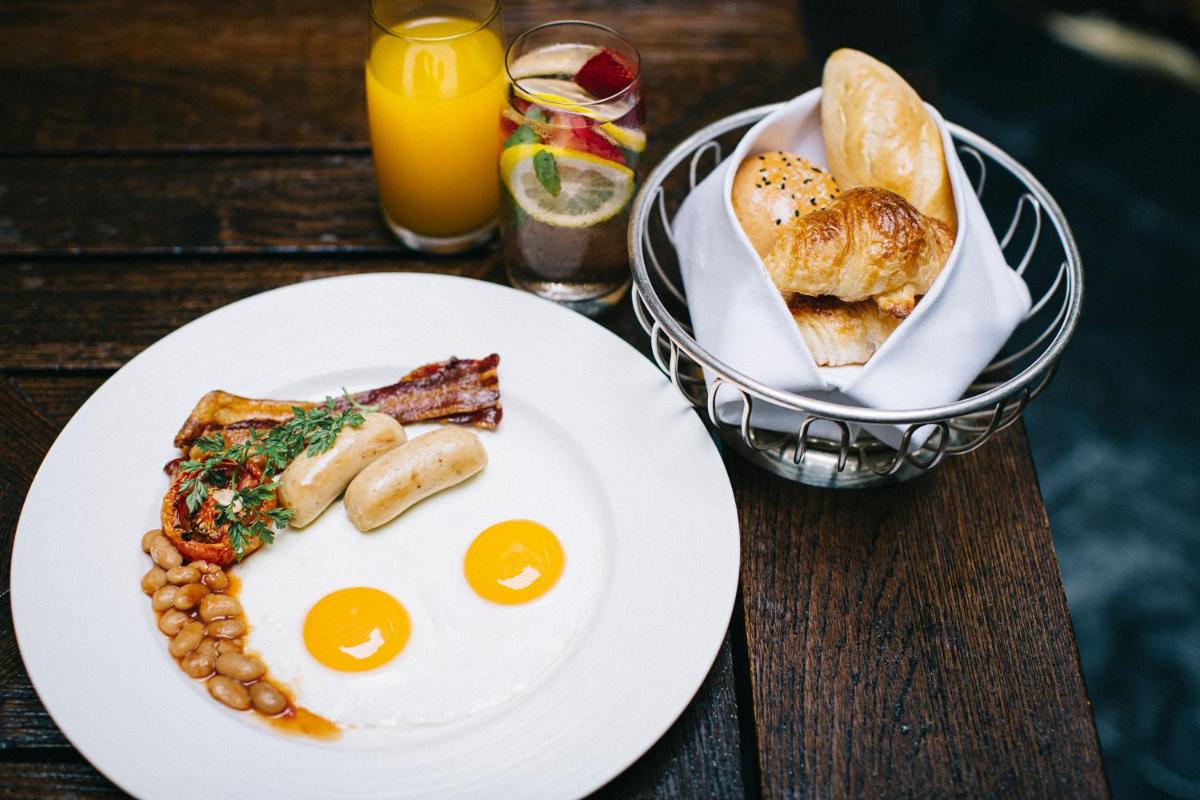 Anantara Siam Bangkok Hotel