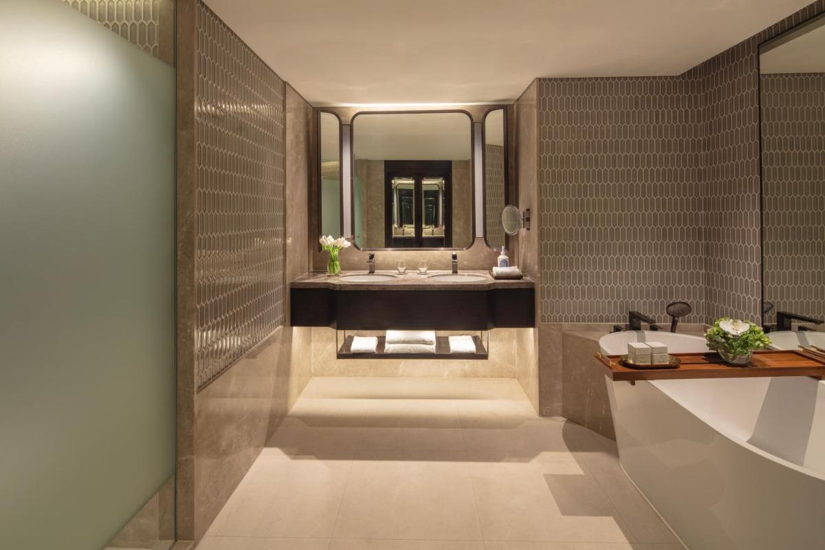 Anantara Siam Bangkok Hotel