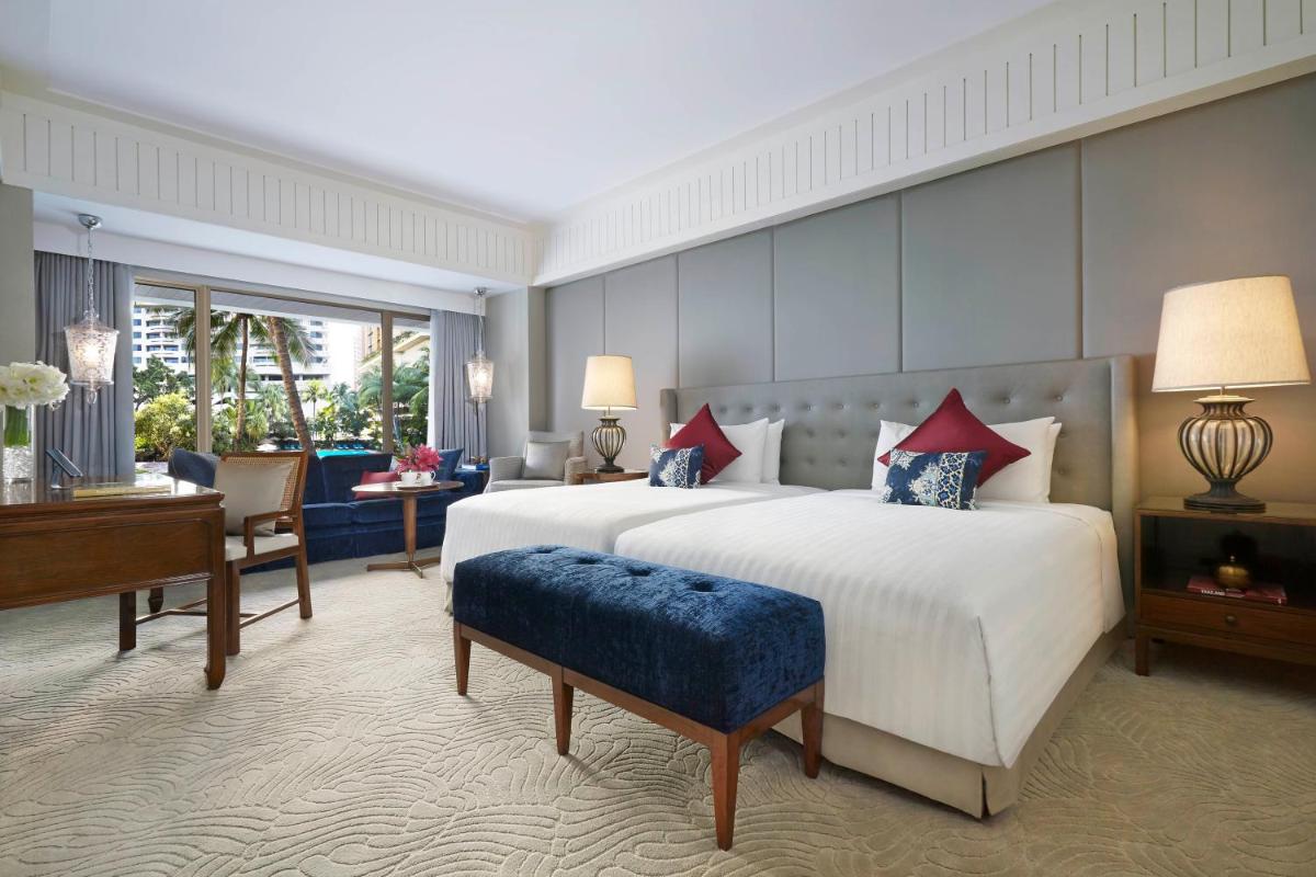 Anantara Siam Bangkok Hotel