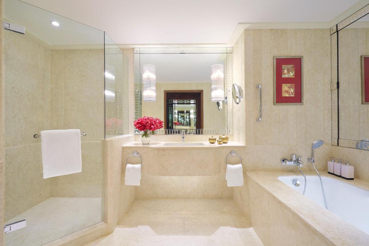 Anantara Siam Bangkok Hotel