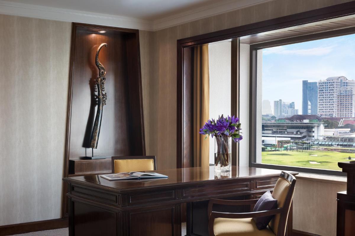 Anantara Siam Bangkok Hotel