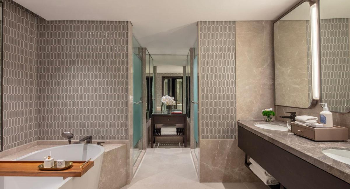 Anantara Siam Bangkok Hotel