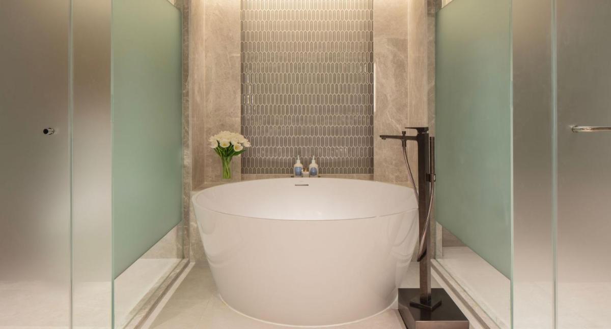 Anantara Siam Bangkok Hotel