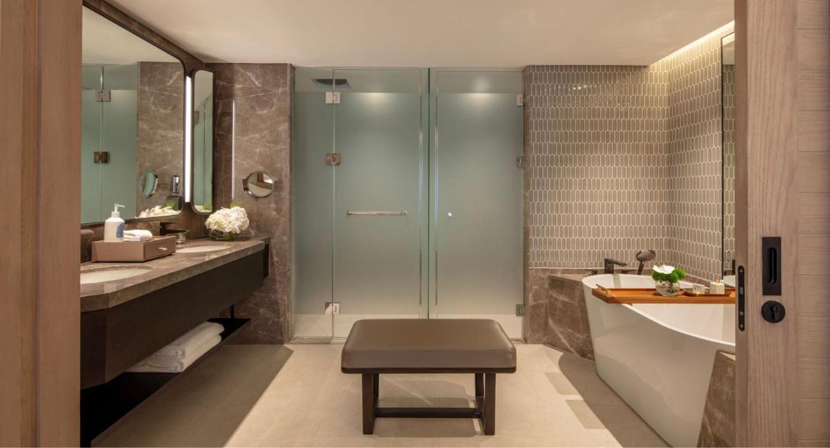 Anantara Siam Bangkok Hotel