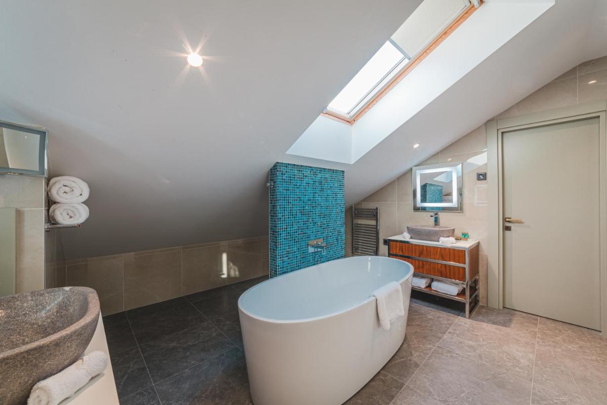 ĀNANTI Resort, Residences & Beach Club - The Leading Hotels of the World