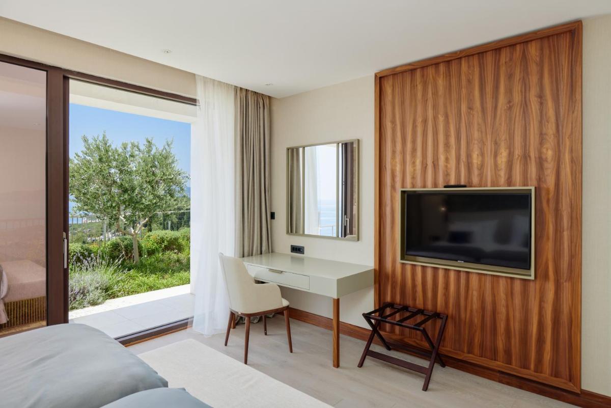 ĀNANTI Resort, Residences & Beach Club - The Leading Hotels of the World