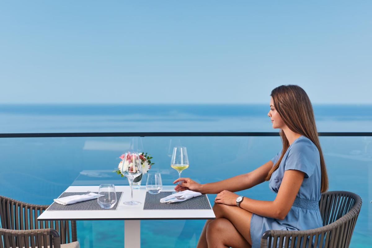 ĀNANTI Resort, Residences & Beach Club - The Leading Hotels of the World