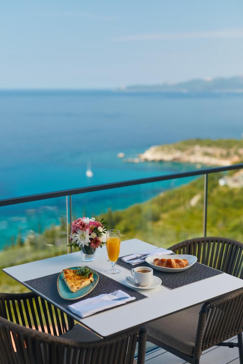 ĀNANTI Resort, Residences & Beach Club - The Leading Hotels of the World