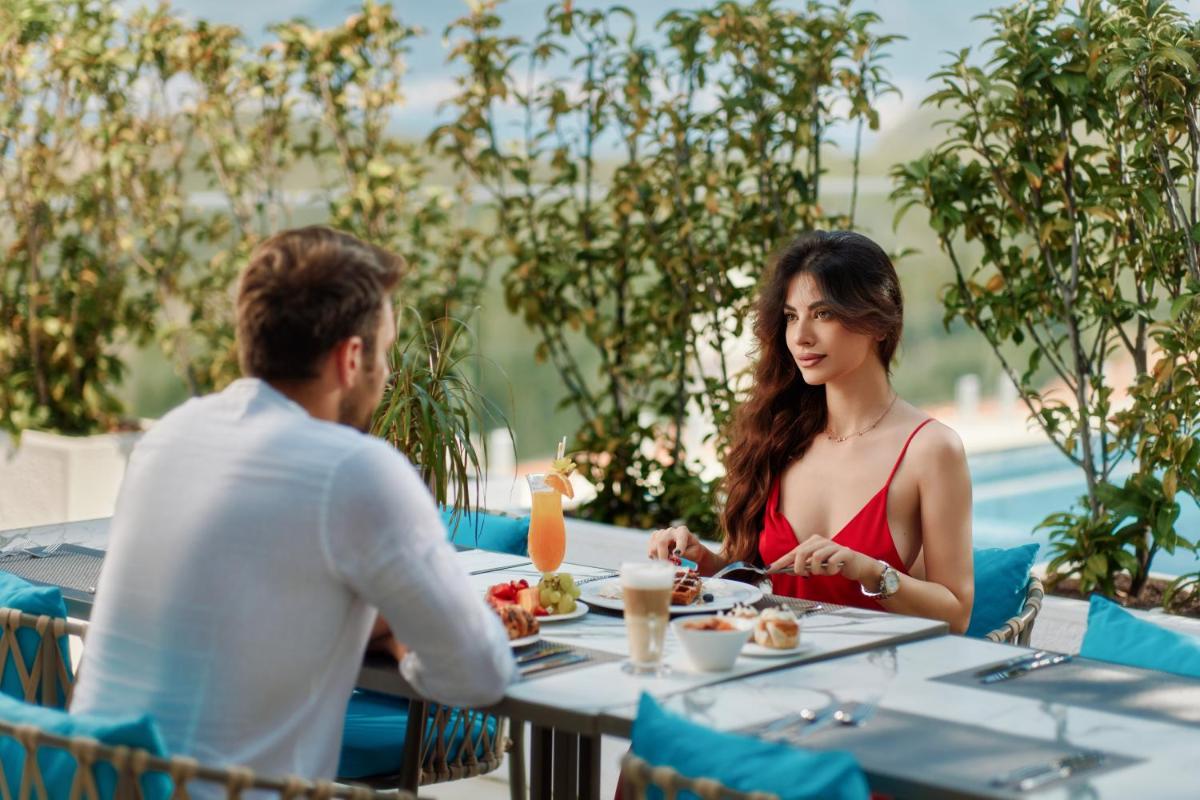 ĀNANTI Resort, Residences & Beach Club - The Leading Hotels of the World