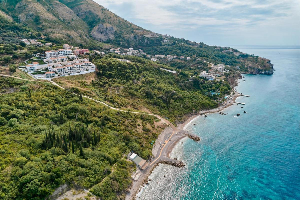 ĀNANTI Resort, Residences & Beach Club - The Leading Hotels of the World