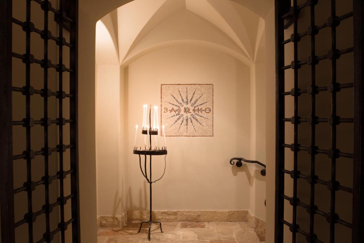 Anassa