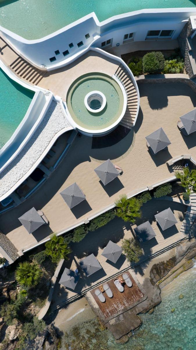 Anax Resort and Spa