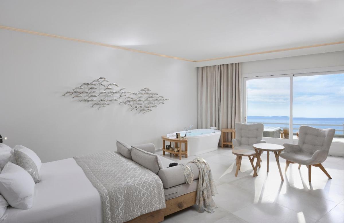 Anax Resort and Spa