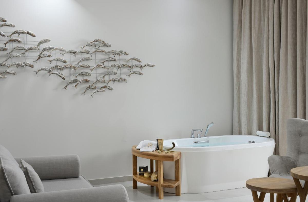 Anax Resort and Spa