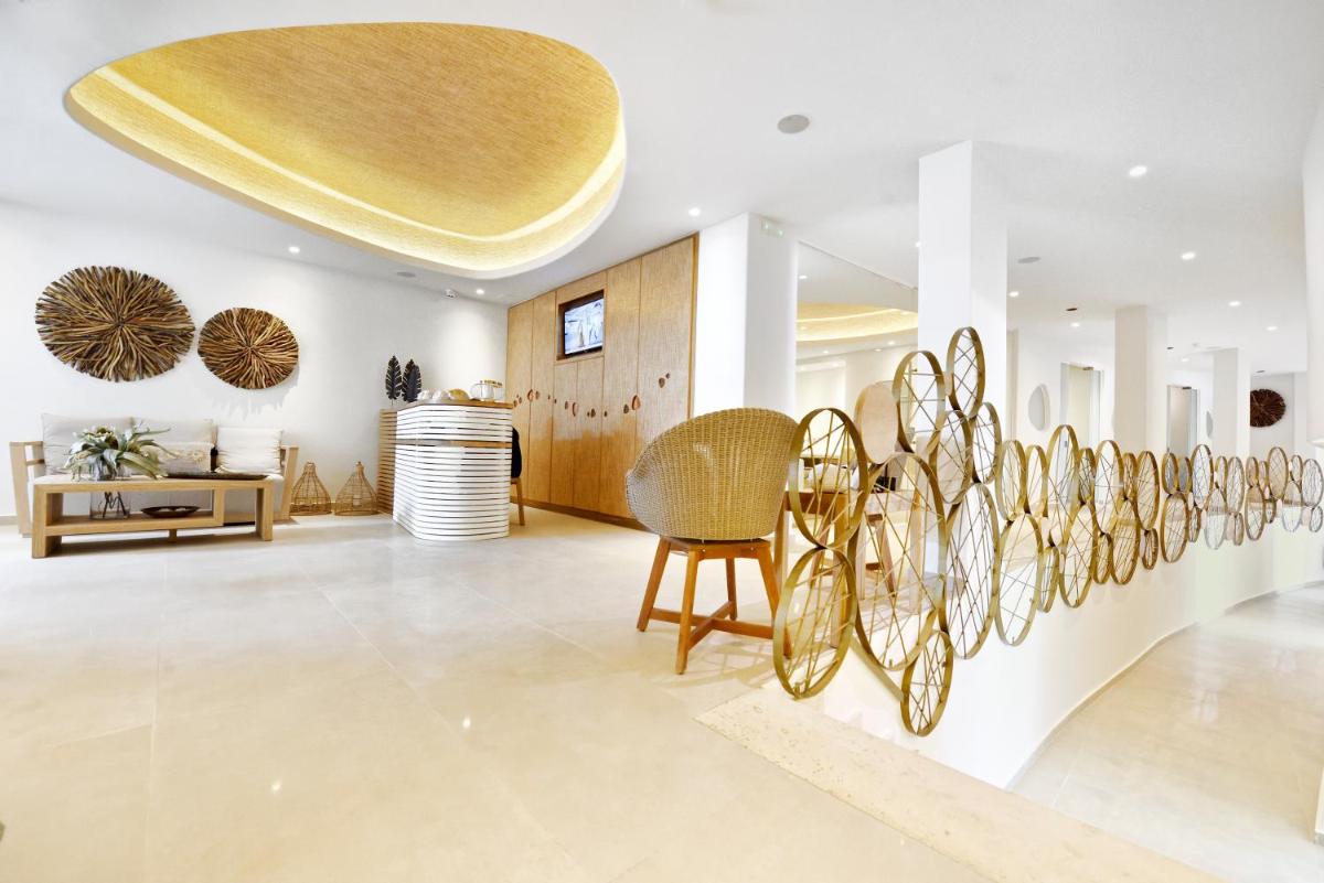 Anax Resort and Spa