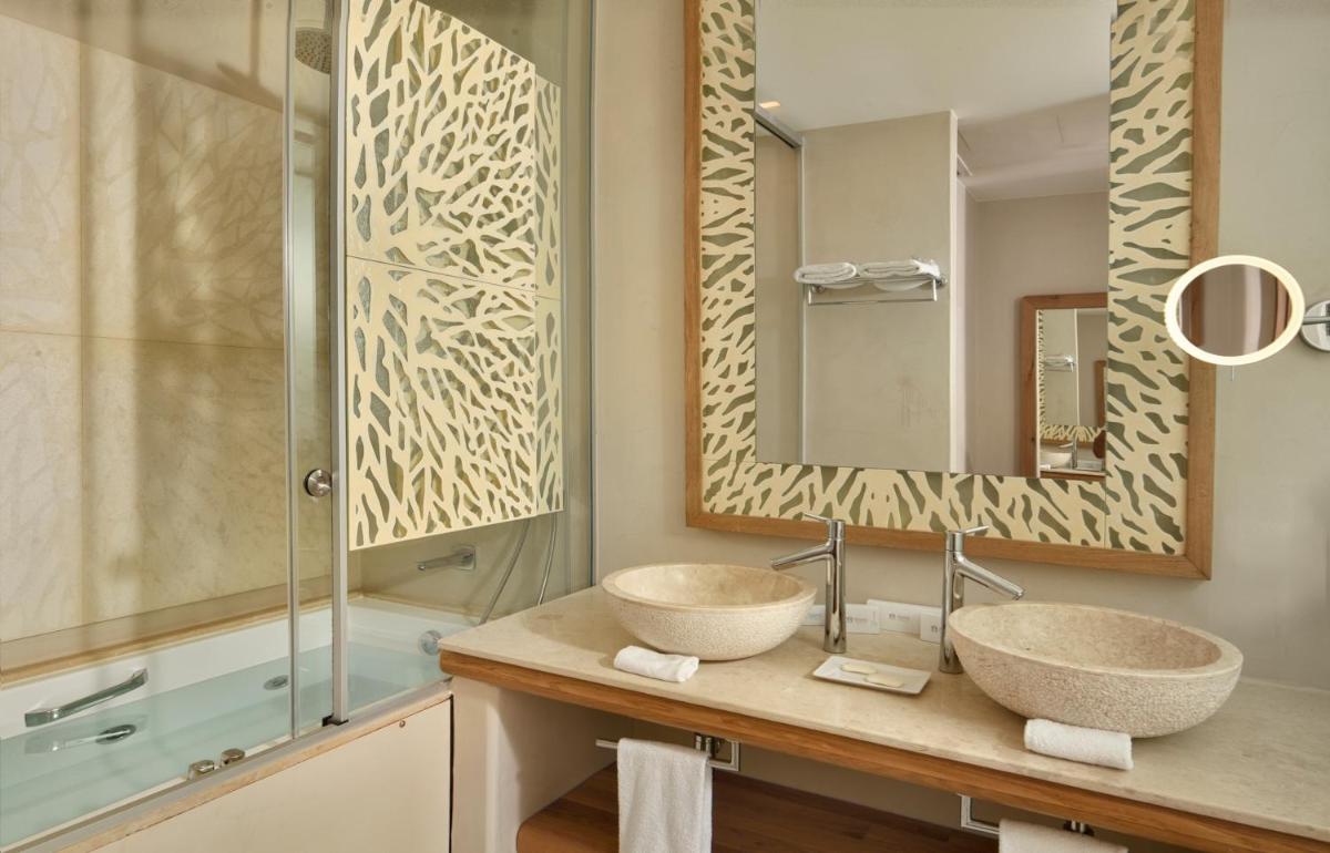 Anax Resort and Spa